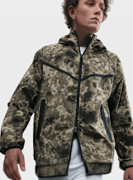 Nike, Tech Dri-FIT Woven Camo Windrunner Oversized Jacket, camouflage, Image 5 of 7