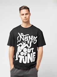 Mister Tee, Never Out Of Tune Oversize Tee, zwart, Afbeelding 1 van 4