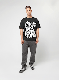 Mister Tee, Never Out Of Tune Oversize Tee, zwart, Afbeelding 4 van 4