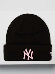 New Era, Female Essential Cuff Beanie New York Yankees, black, Image 1 of 3
