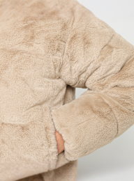 Urban Classics, Ladies Short Faux Fur Puffer Jacket, beż, Obraz 3 z 4