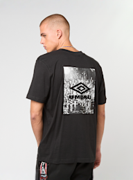 Umbro, INDUSTRY GRAPHIC TEE brilliant white, black, Image 1 of 5