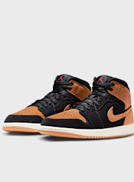 Jordan, Air Jordan 1 Mid SE, black, Image 4 of 8