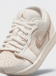 Jordan, Air Jordan 1 Low Se lt orewood brn/sail hemp, white, Image 7 of 8