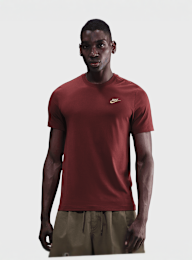 Nike, Sportswear Club T-Shirt, red, Image 1 of 4