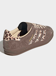 adidas Originals, Gazelle Inddor W, brown, Image 4 of 8