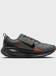 Nike, Vomero 18, grey, Image 2 of 8