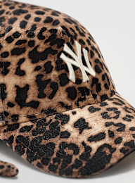 New Era, FEMALE 9FORTY Leo Velour MLB New York Yankees, brown, Image 4 of 4