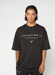 New Era, NBA LINEAR GRAPHIC BOX TEE CHICAGO BULLS BLK, black, Image 1 of 5