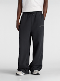 New Balance, Linear Graphic Fleece Pants, black, Image 1 of 5