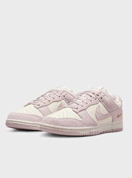 Nike, WMNS Dunk Low SE, light pink, Image 3 of 8