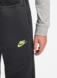 Nike, Sportswear Tech Fleece Jogger, grey, Image 3 of 3