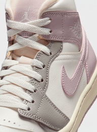 Jordan, Air Jordan 1 Mid, light pink, Image 7 of 8