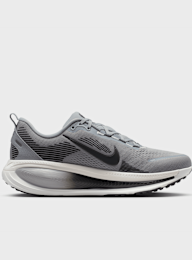 Nike, Vomero 18, grey, Image 2 of 8