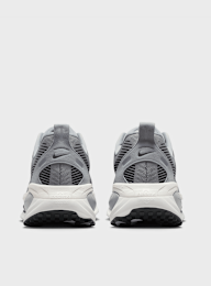 Nike, Vomero 18, grey, Image 4 of 8