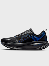 Nike, Vomero 18, black, Image 1 of 8