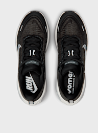 Nike, Vomero Plus, black, Image 6 of 9