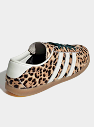 adidas Originals, Gazelle Lo Pro, multi-colour, Image 4 of 8