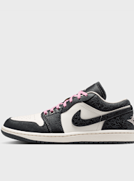 Jordan, Air Jordan 1 Low SE, black, Image 1 of 8