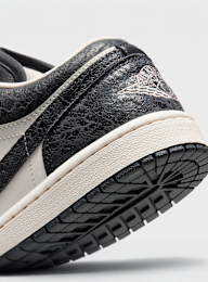 Jordan, WMNS Air Jordan 1 Low SE, black, Image 8 of 8