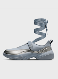 Nike  , Pointe, grey, Image 1 of 9