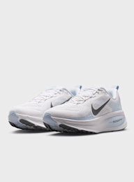 Nike  , Vomero 18, white, Image 3 of 8