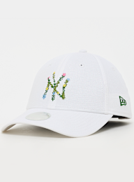 New Era, FEMALE 9FORTY Floral Infill New York Yankees, white, Image 1 of 4