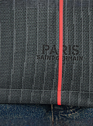 Jordan, Pacho / No. 51 / PSG Jordan Fourth Stadium 2025/26, blue, Image 7 of 9