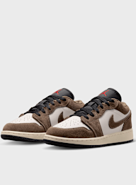 Jordan, Air Jordan 1 Low, brown, Image 3 of 8