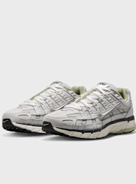 Nike  , P-6000 metallic silver/metallic silver/black, grey, Image 3 of 9