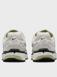 Nike  , P-6000 metallic silver/metallic silver/black, grey, Image 4 of 9