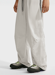 Nike  , Tech Dri-FIT Shori Open-Hem Pants, beige, Image 3 of 7