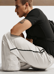 Nike  , Tech Dri-FIT Shori Open-Hem Pants, beige, Image 4 of 7