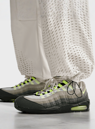 Nike  , Tech Dri-FIT Shori Open-Hem Pants, beige, Image 6 of 7