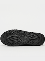 UGG, Classic Slip On, black, Image 4 of 7
