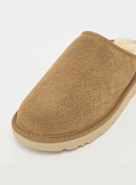 UGG, Classic Slip On, brown, Image 6 of 7
