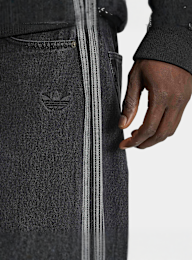 adidas Originals, Superstar Denim Jeans Mid-Rise Straight Leg, black, Image 3 of 5