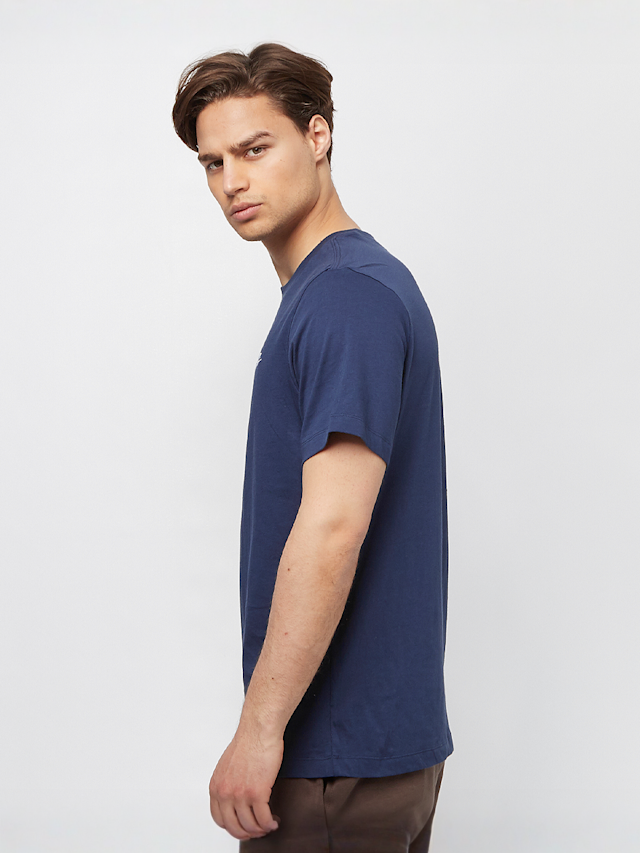 Nike, Sportswear Club T-Shirt, blue, Image 2 of 5
