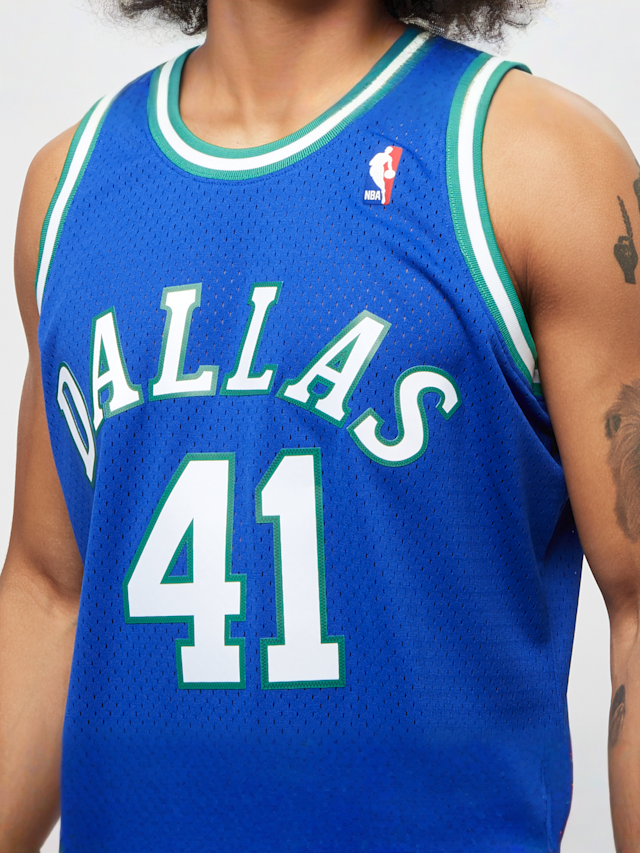 Mitchell & Ness, NBA Swingman Jersey Dallas Mavericks 1998-99 Dirk Nowitzki, niebieski, Obraz 3 z 5