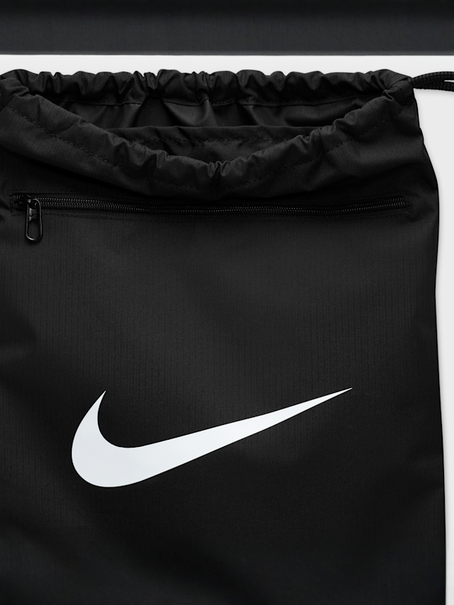 Nike, Brasilia 9.5, black, Image 3 of 7