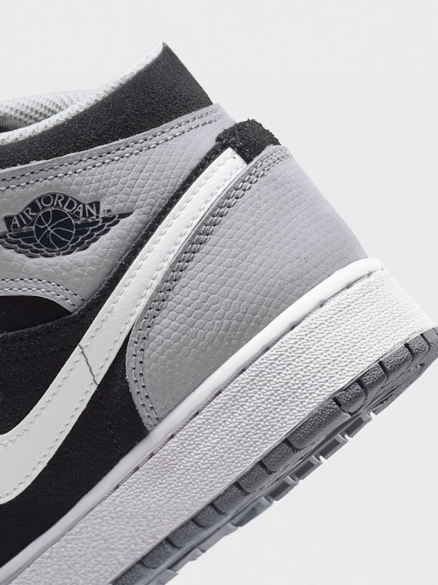 Jordan, Air Jordan 1 Mid SE (GS), black, Image 8 of 9