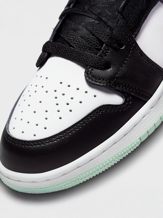 Jordan, 1 Low SE (GS), white, Image 7 of 9