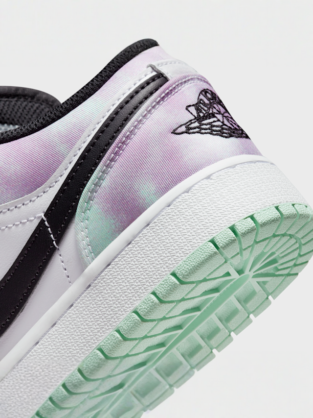 Jordan, Air Jordan 1 Low SE (GS), white, Image 8 of 9