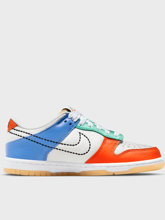 Nike, Dunk Low (GS), white, Image 2 of 8