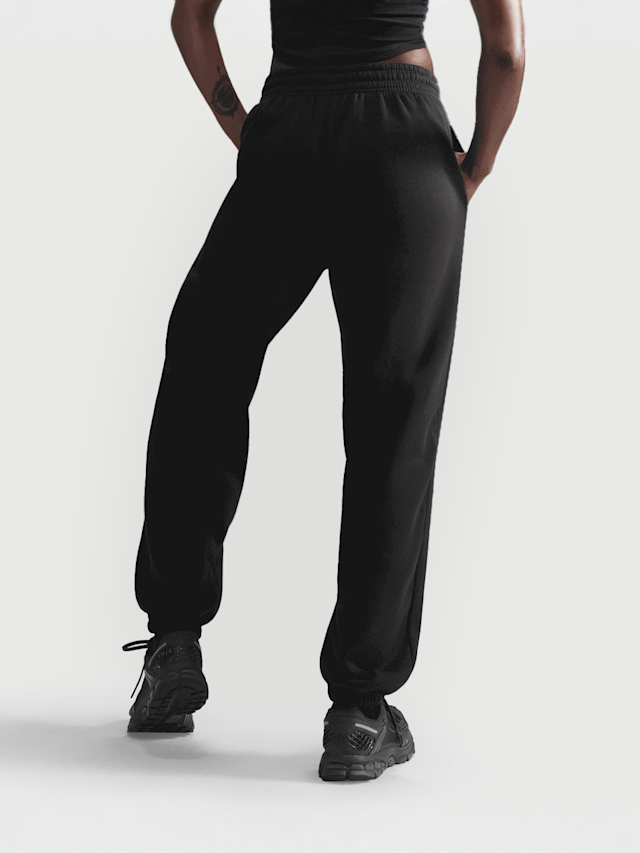 Nike, Sportswear Phoenix Fleece High-Waisted Oversized Sweatpants, black, Image 2 of 4