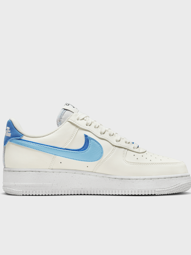 Nike, Air Force 1 07 LV8, beż, Obraz 2 z 8