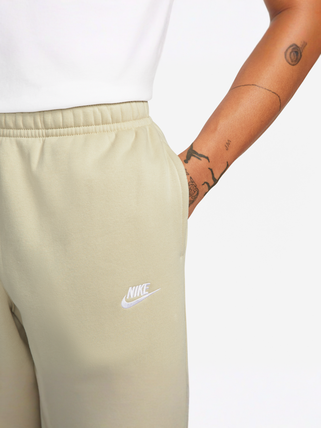 Nike, Sportswear Club Fleece Joggers, beż, Obraz 3 z 6
