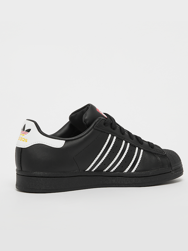 adidas Originals, Superstar (GS), black, Image 3 of 5