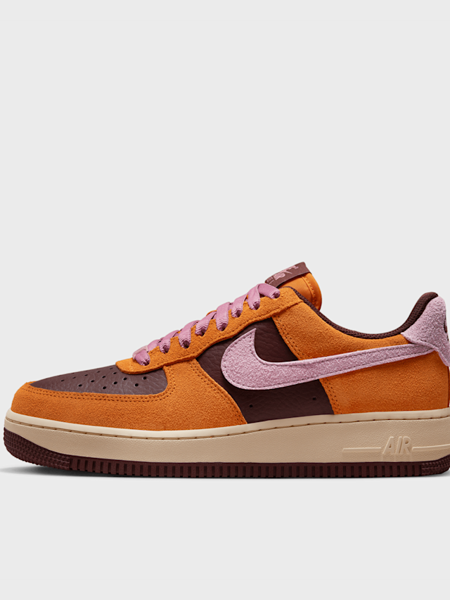 Nike, WMNS Air Force 1 '07, pomarańczowy, Obraz 1 z 8