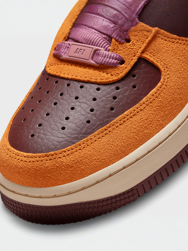 Nike, WMNS Air Force 1 '07, pomarańczowy, Obraz 7 z 8